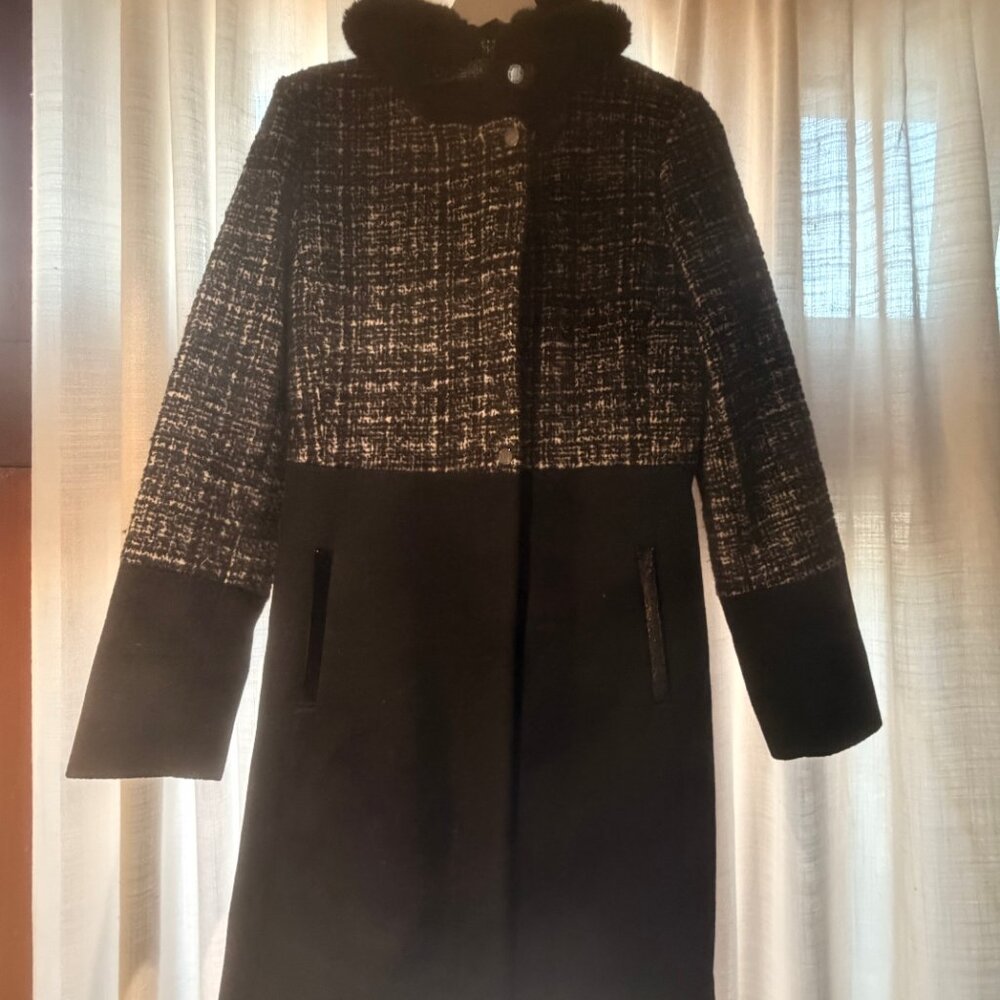 Via Spiga Black and White Winter Coat with Faux Fur Trim